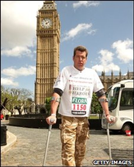 Major Phil Packer completing the London Marathon